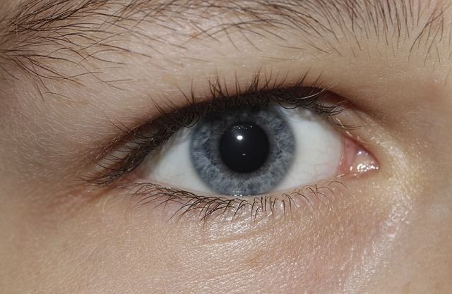 What Does One White Eyelash Mean Spiritually?